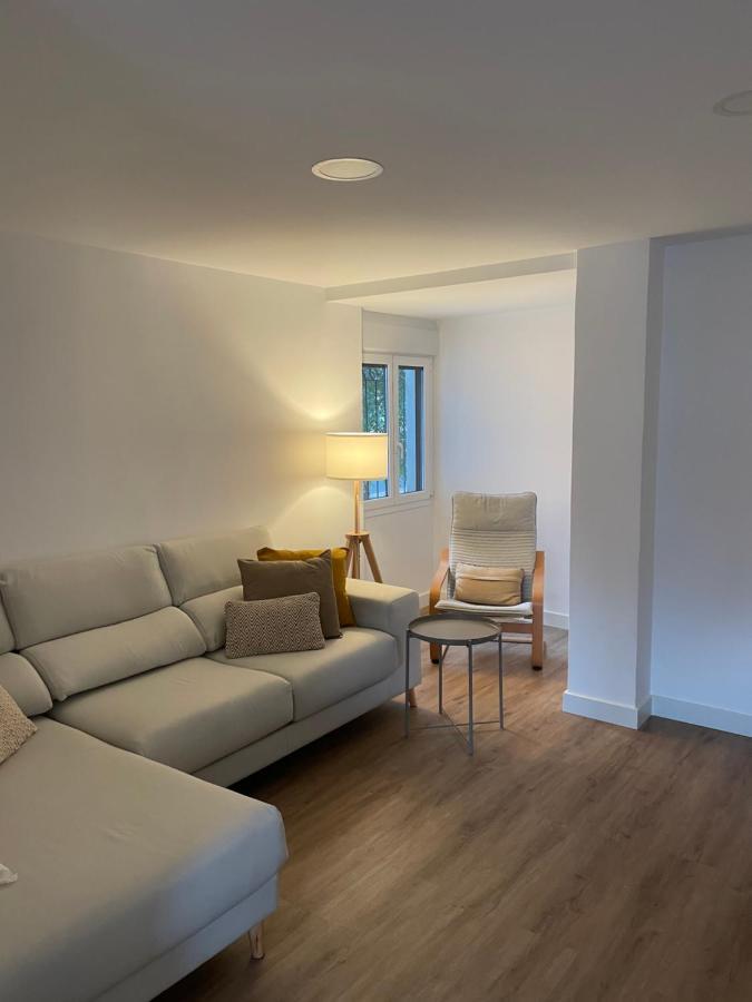 Cozy Apartment 6' From San Sebastian + Parking 유설블 외부 사진