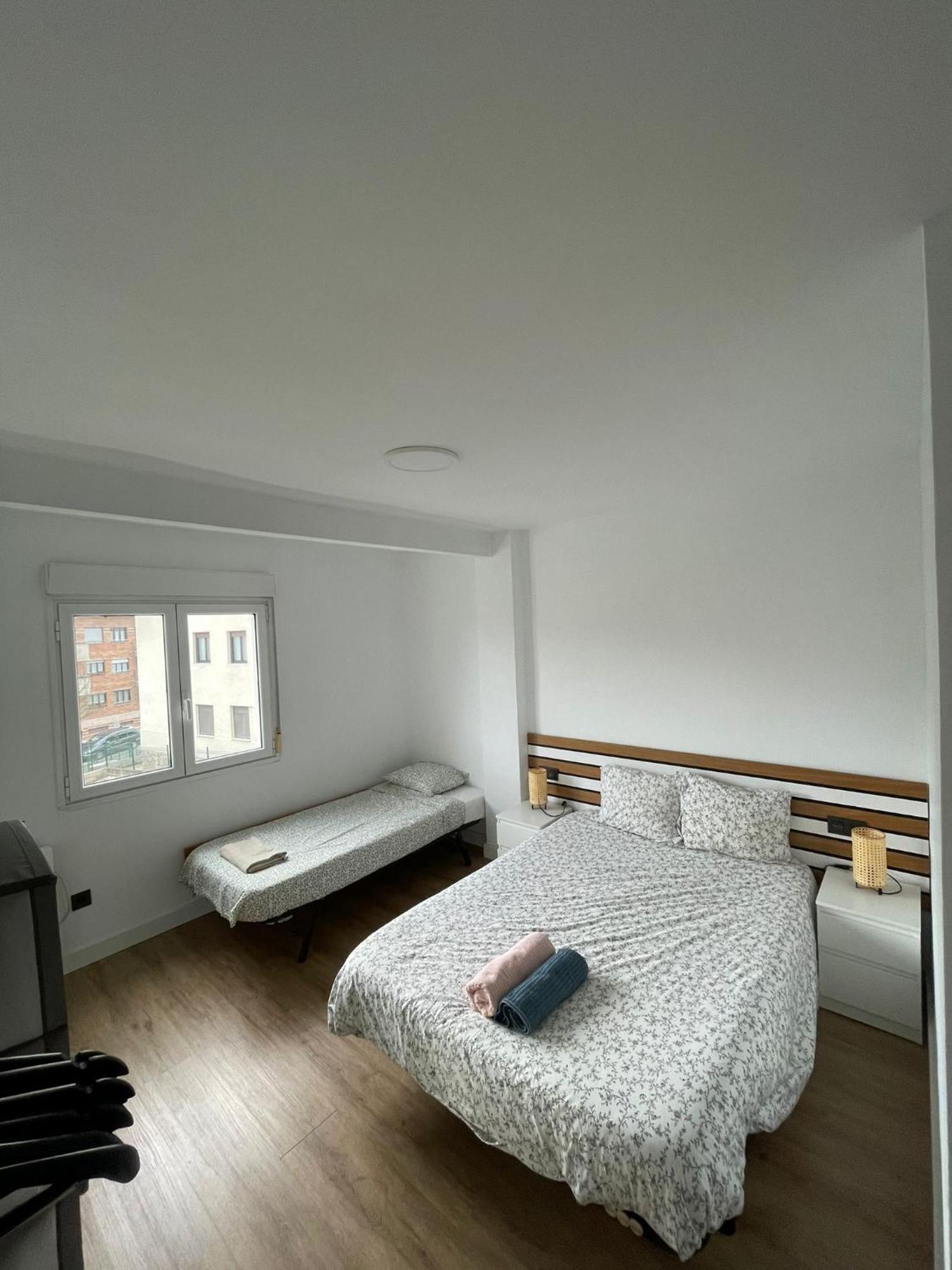 Cozy Apartment 6' From San Sebastian + Parking 유설블 외부 사진