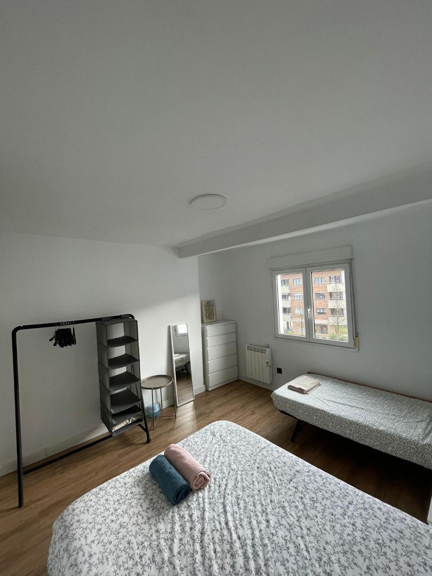 Cozy Apartment 6' From San Sebastian + Parking 유설블 외부 사진
